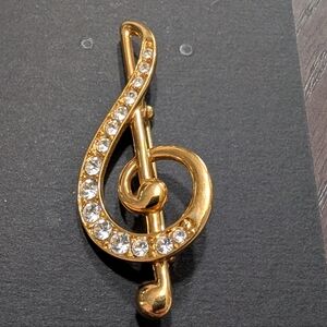 Monet Treble Clef Brooch with Crystals